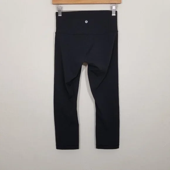 Lululemon Crop Leggings Black Size 6 - Picture 4 of 7